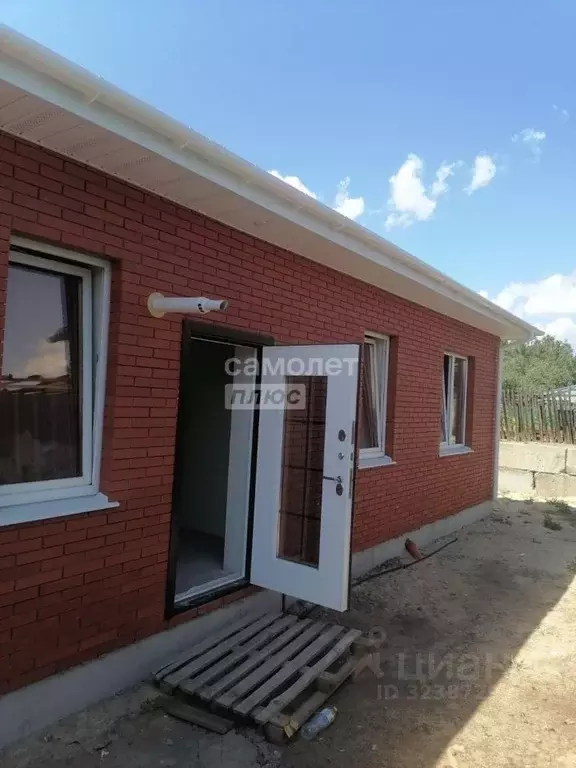 Дом в Волгоградская область, Краснослободск Среднеахтубинский район, ... - Фото 1