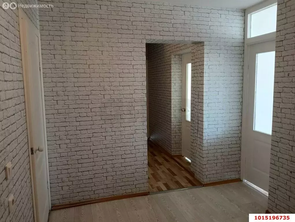 3-комнатная квартира: Краснодар, улица Генерала Трошева, 21 (85 м) - Фото 1