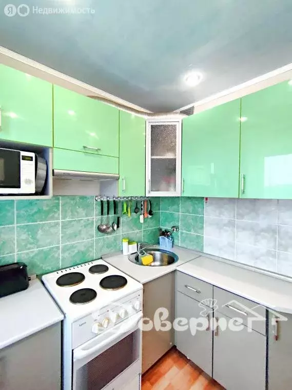 3-комнатная квартира: Братск, улица Курчатова, 58 (61.8 м) - Фото 1