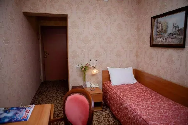 Комната Челябинская область, Челябинск просп. Ленина, 20 (17.0 м) - Фото 1