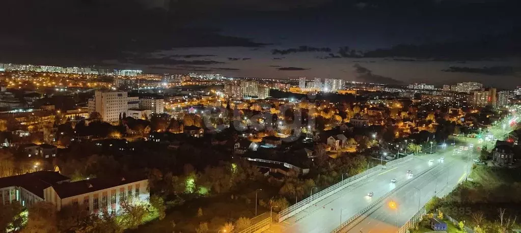 2-к кв. Тюменская область, Тюмень Орловская ул., 58 (72.4 м) - Фото 0