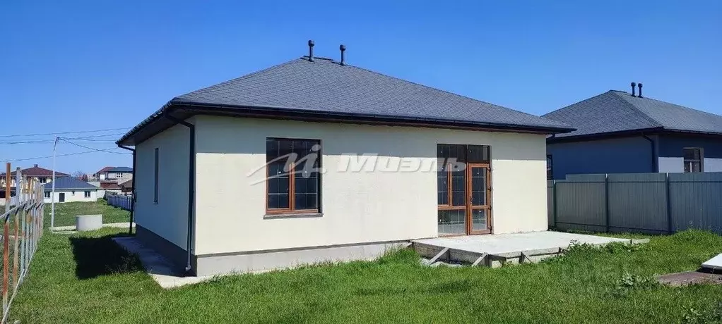 Дом в Крым, Симферопольский район, с. Мирное ул. Радужная, 22 (120 м) - Фото 2