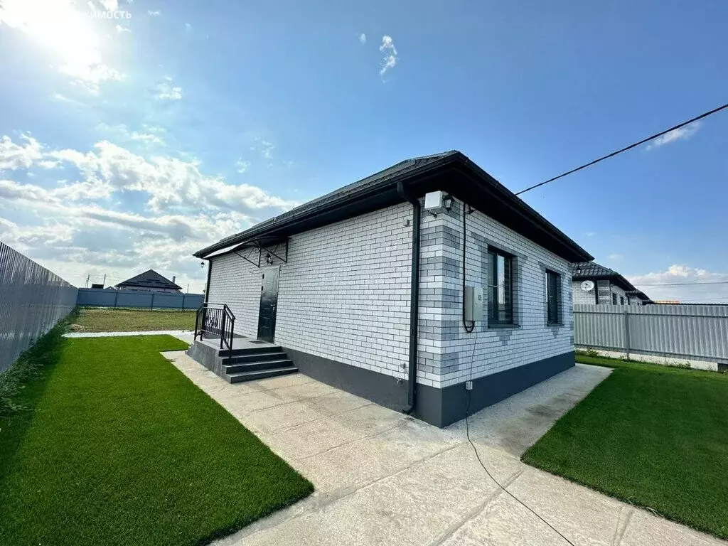 Дом в станица Новотитаровская, Ольская улица, 11 (60 м) - Фото 1