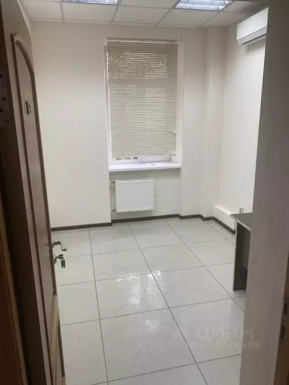 Офис в Краснодарский край, Краснодар ул. Котовского, 42 (10 м) - Фото 1