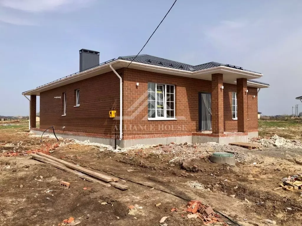 Дом в Татарстан, Лаишевский район, с. Сокуры ул. Интернациональная, 25 ... - Фото 1