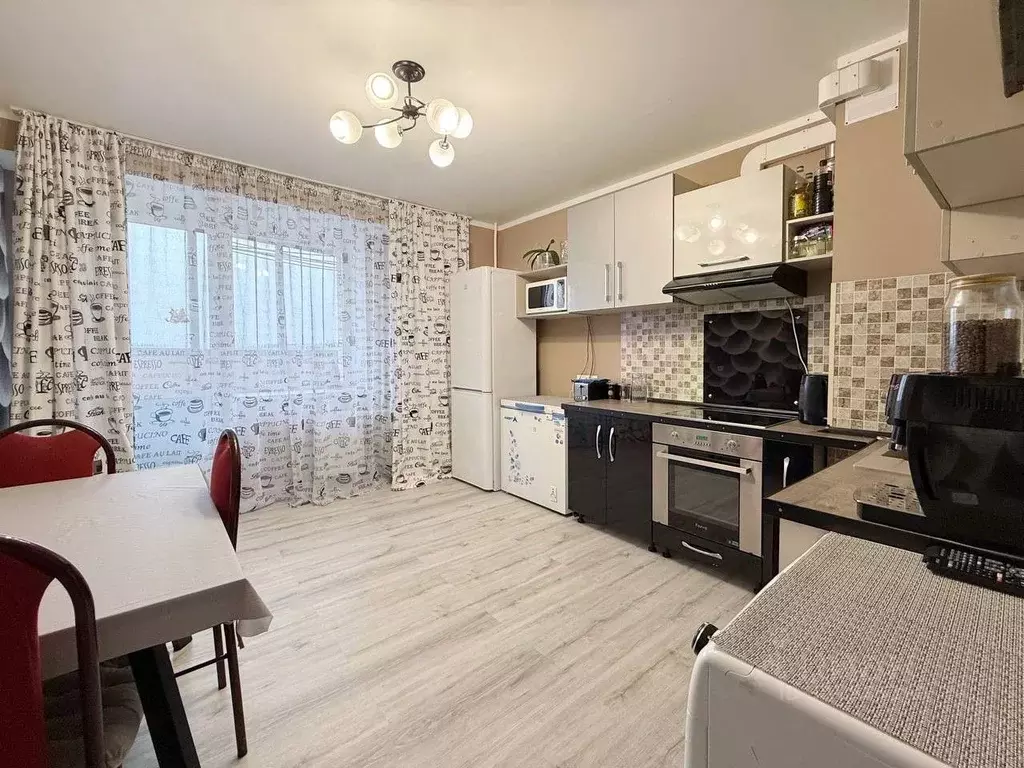 2-к кв. Ленинградская область, Всеволожск Колтушское ш., 44к1 (72.2 м) - Фото 1