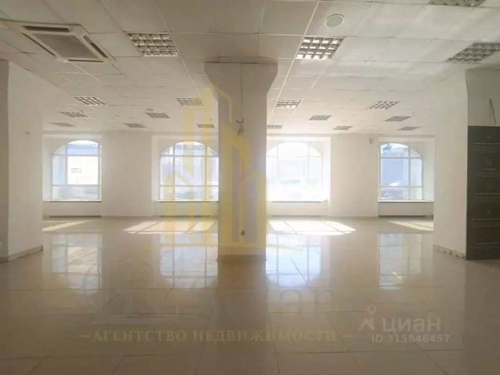 Торговая площадь в Башкортостан, Уфа просп. Октября, 1/2 (220 м) - Фото 0
