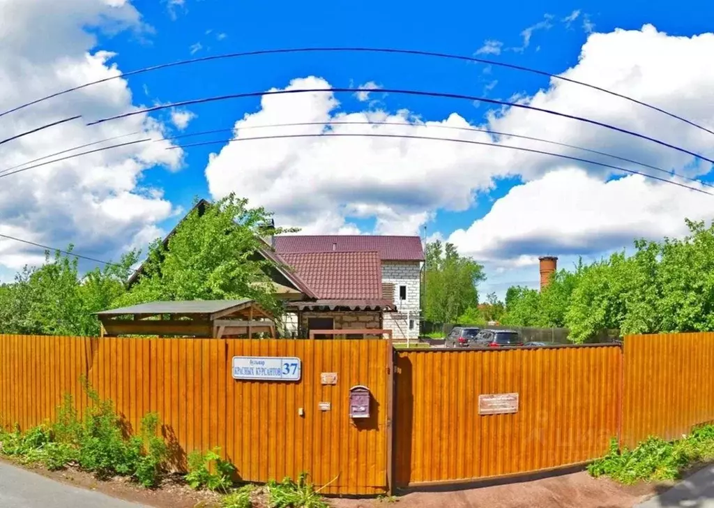 Дом в Санкт-Петербург, Санкт-Петербург, Петергоф бул. Красных ... - Фото 1