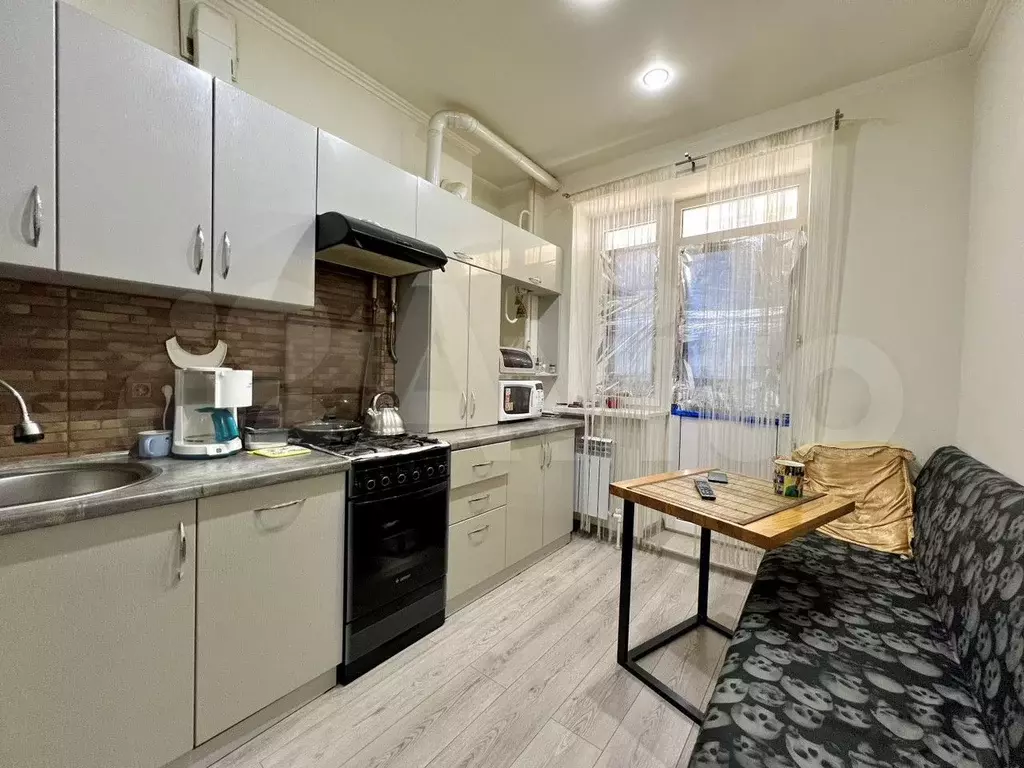 1-к. квартира, 32 м, 8/9 эт. - Фото 0