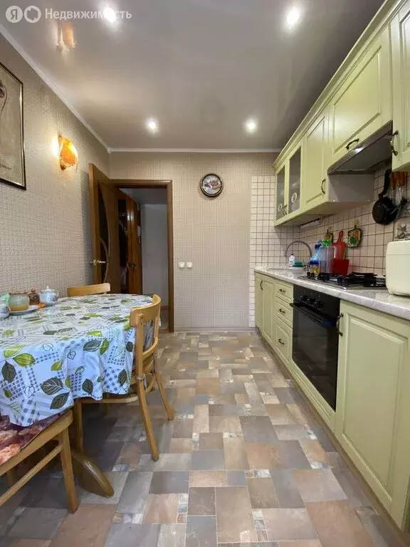 3-комнатная квартира: Волгоград, улица Быкова, 4А (64 м) - Фото 2