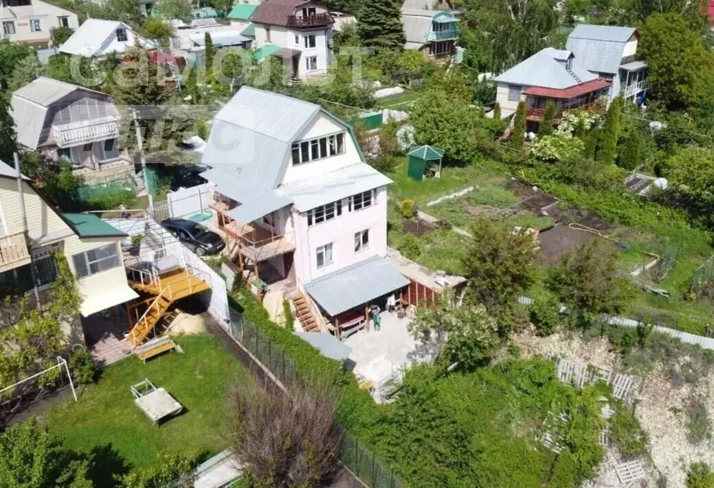 Дом в Саратовская область, Воскресенский район, Елшанское ... - Фото 0