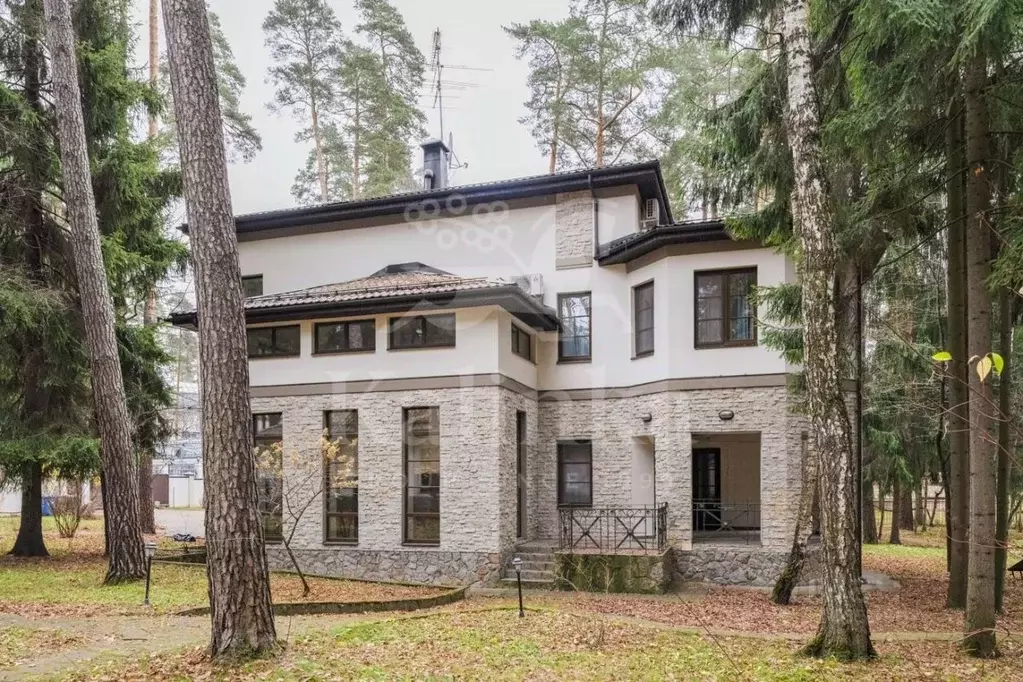 Дом в Московская область, Одинцовский городской округ, пос. Барвиха, ... - Фото 1