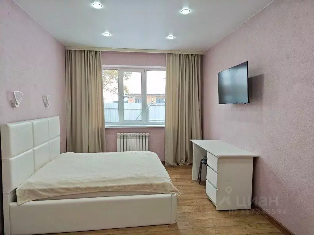Дом в Оренбургская область, Оренбургский район, с. Нежинка ул. ... - Фото 1