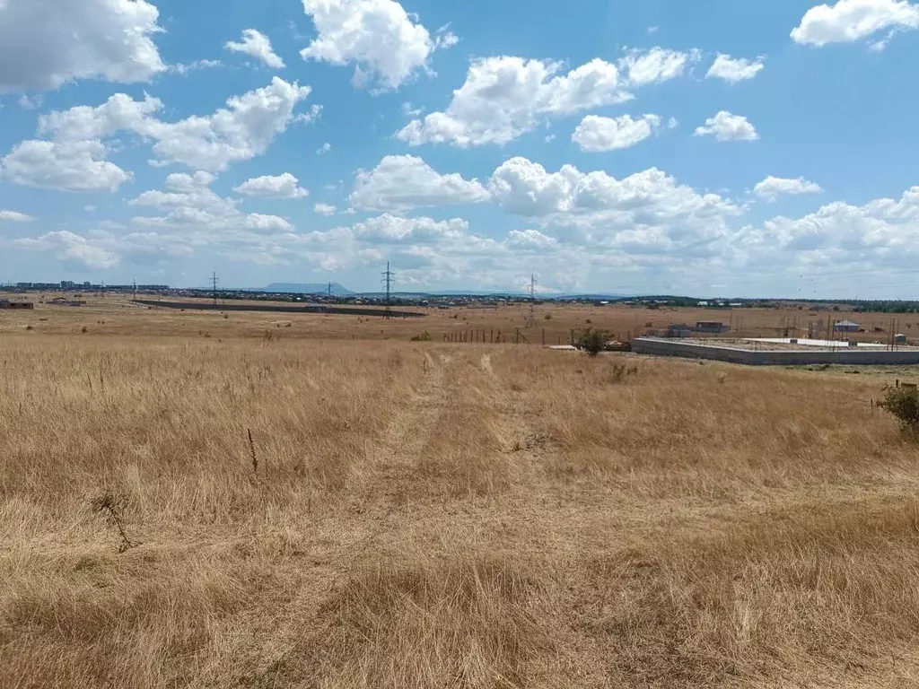 Участок в Крым, Симферопольский район, с. Мирное  (6.0 сот.) - Фото 2