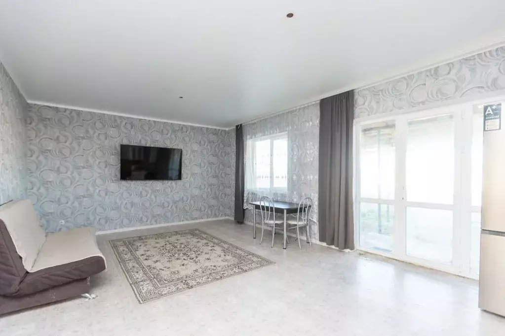 Дом в Оренбургская область, Оренбургский район, Ивановский сельсовет, ... - Фото 1