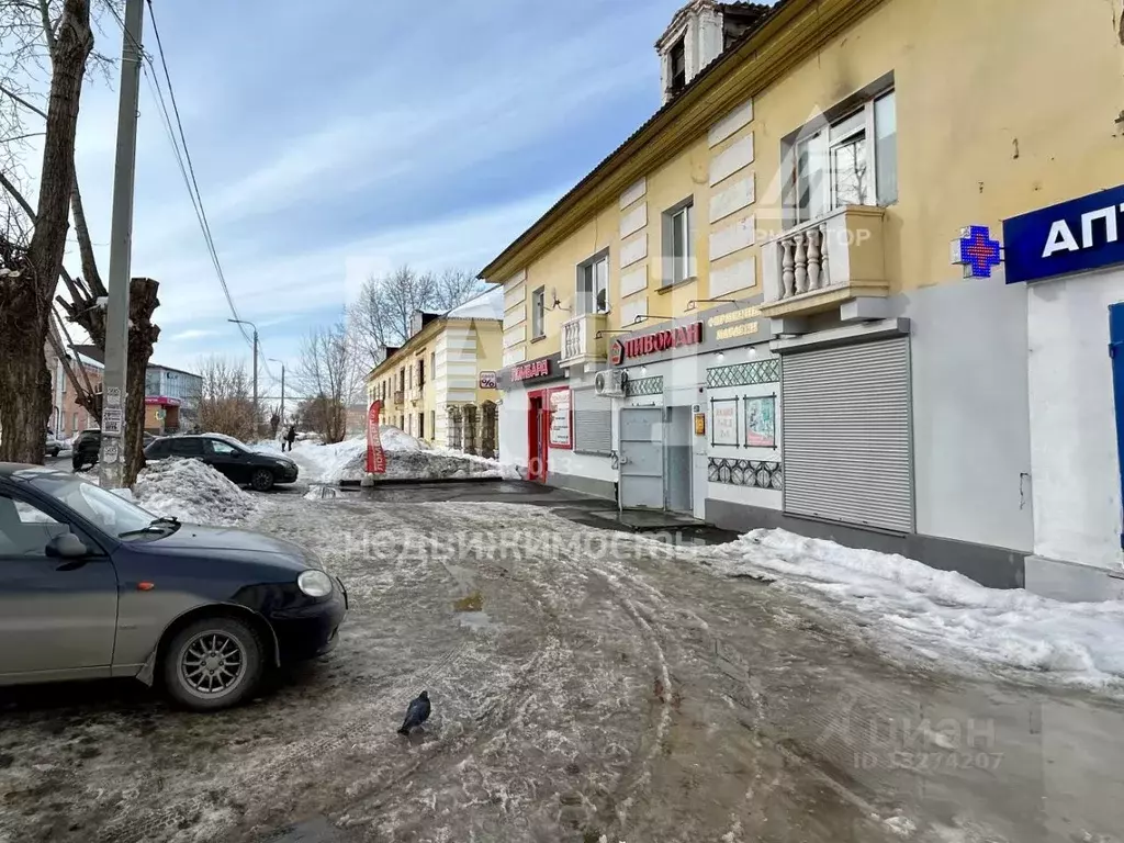 Торговая площадь в Челябинская область, Копейск ул. Бажова, 3 (100 м) - Фото 1