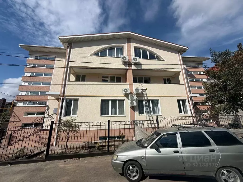 Дом в Крым, Симферополь ул. Никанорова, 12 (900 м) - Фото 1