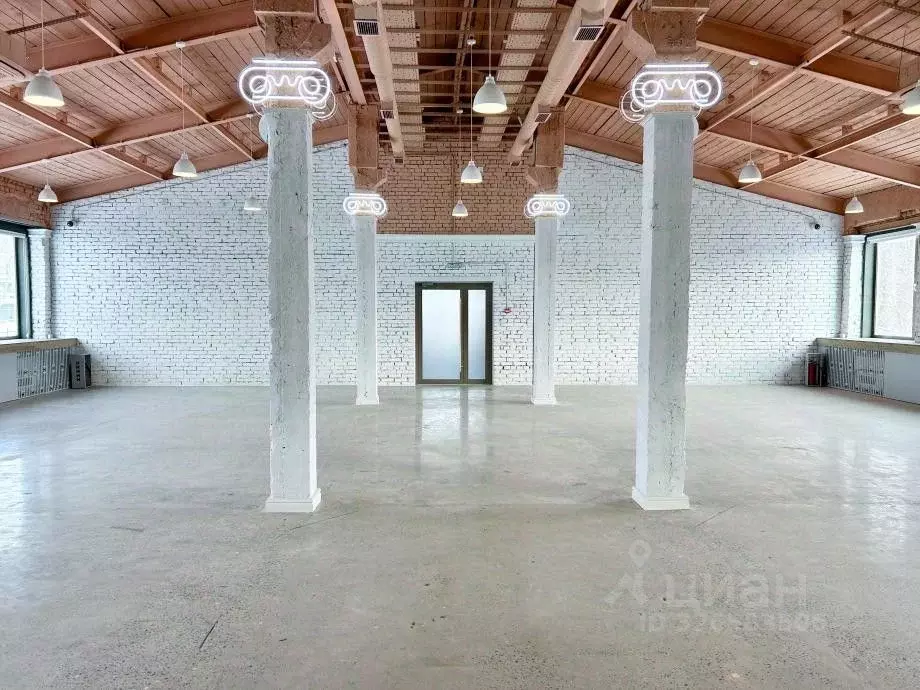 Офис в Саратовская область, Саратов Привокзальная пл., 1Д (225 м) - Фото 1