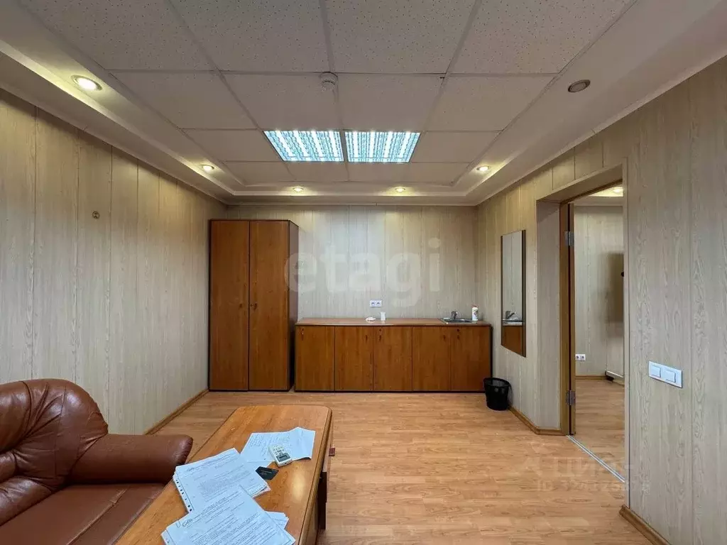 Офис в Оренбургская область, Оренбург Беляевская ул., 12 (752 м) - Фото 1