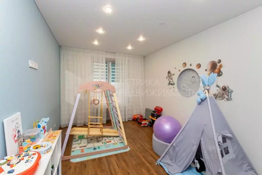 2-к кв. Тюменская область, Тюмень ул. Тимофея Кармацкого, 5 (96.0 м) - Фото 1