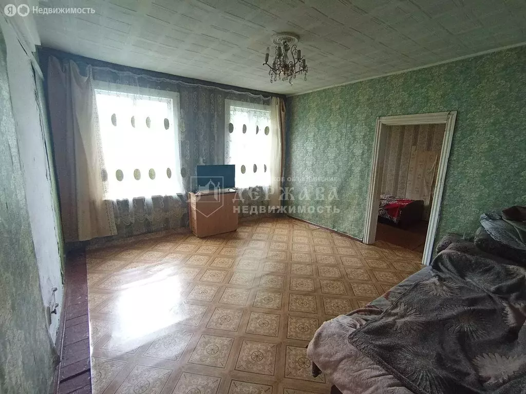 Дом в Ленинск-Кузнецкий, улица Пожарского (39 м) - Фото 0