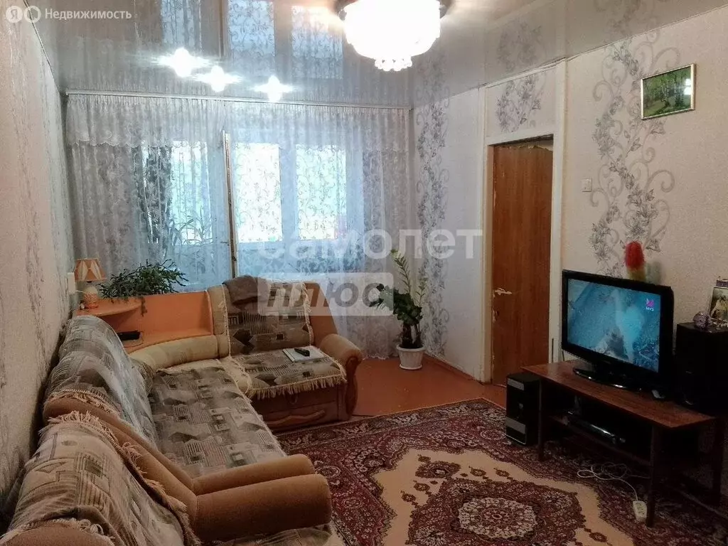 3-комнатная квартира: Златоуст, проспект имени Ю.А. Гагарина, 8-я ... - Фото 0