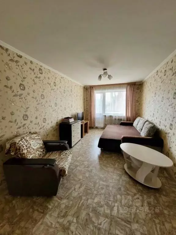 2-к кв. Сахалинская область, Южно-Сахалинск Амурская ул., 100 (50.0 м) - Фото 0