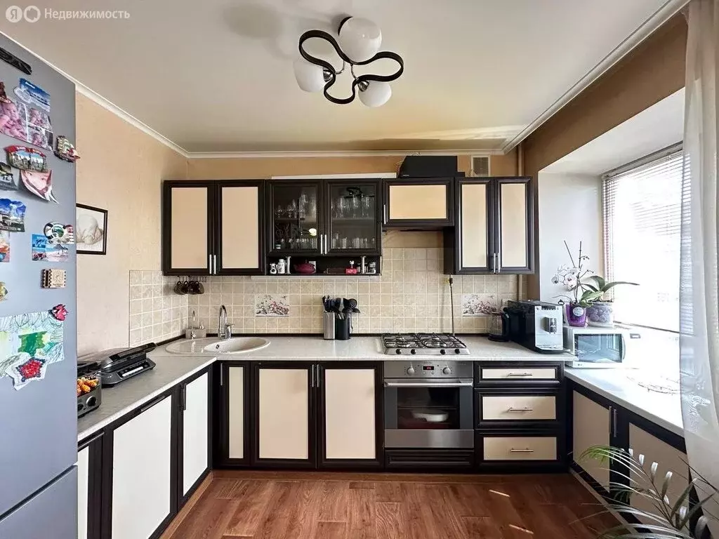 3-комнатная квартира: Казань, улица Аделя Кутуя, 16 (60 м) - Фото 1