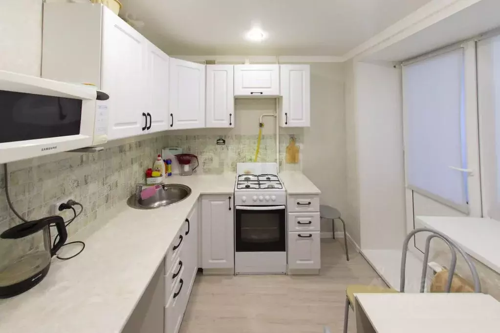 1-к кв. Татарстан, Альметьевск Старое Альметьево мкр, ул. Больничная, ... - Фото 2