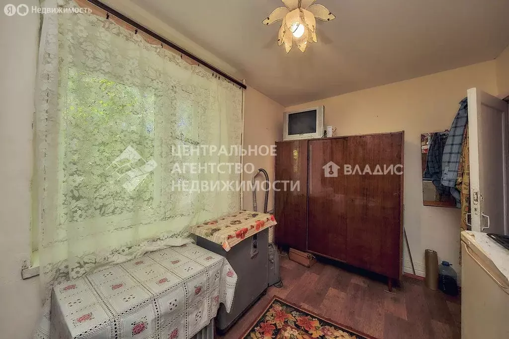 3-комнатная квартира: Рыбное, Большая улица, 4 (50.2 м) - Фото 1