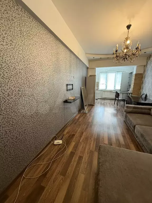 1-к. квартира, 70 м, 8/10 эт. - Фото 1