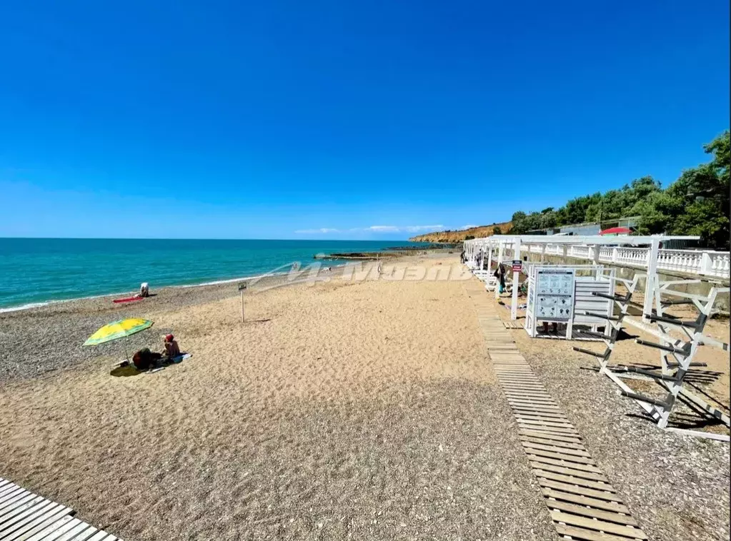 Участок в Крым, Бахчисарайский район, с. Угловое ул. Комарова, 135 ... - Фото 1