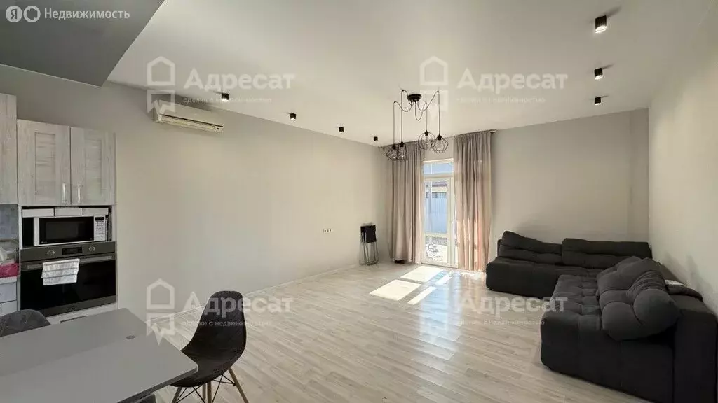 Дом в Светлоярский район, посёлок Кирова, Весенняя улица (90 м) - Фото 1