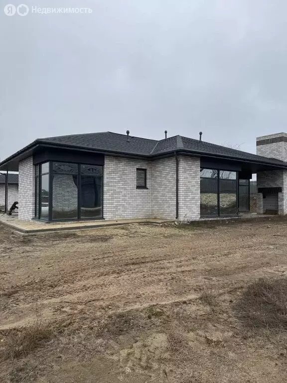 Дом в Волгоград, улица Джамбула Джабаева (167 м) - Фото 1