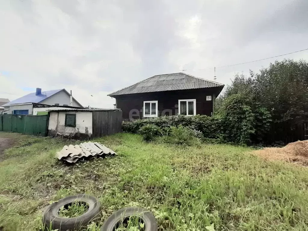 Дом в Кемеровская область, Ленинск-Кузнецкий Краснопитерская ул., 114 ... - Фото 1