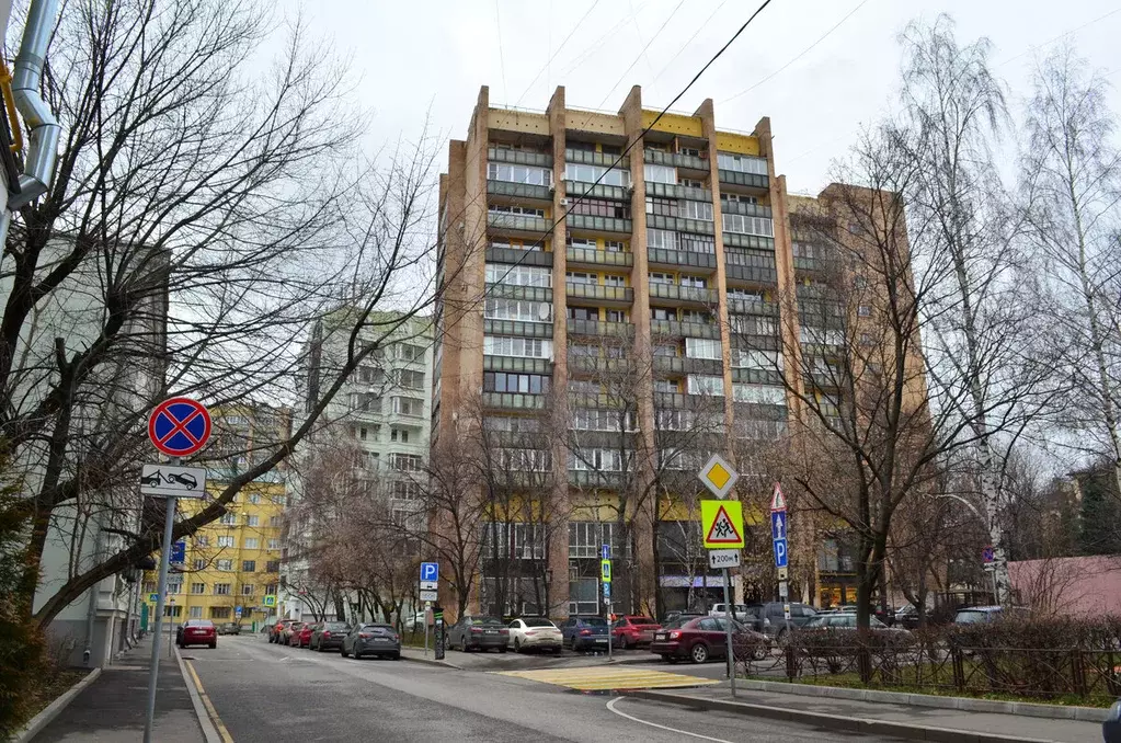 Продается 3-комнатная квартира - Фото 1