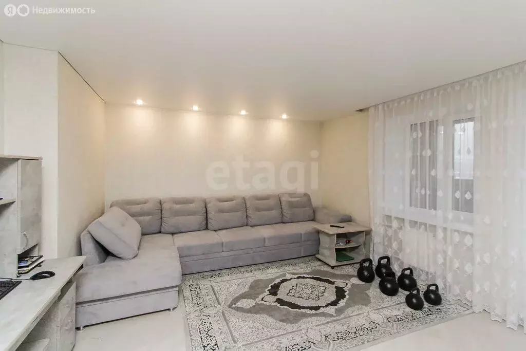 2-комнатная квартира: Тюмень, Кремлёвская улица, 114 (70.3 м) - Фото 2