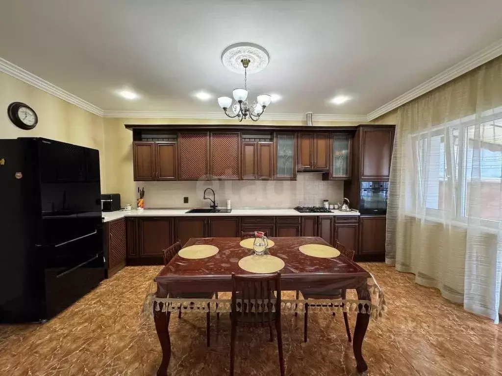 Дом в Крым, Симферополь ул. Косухина (290 м) - Фото 1