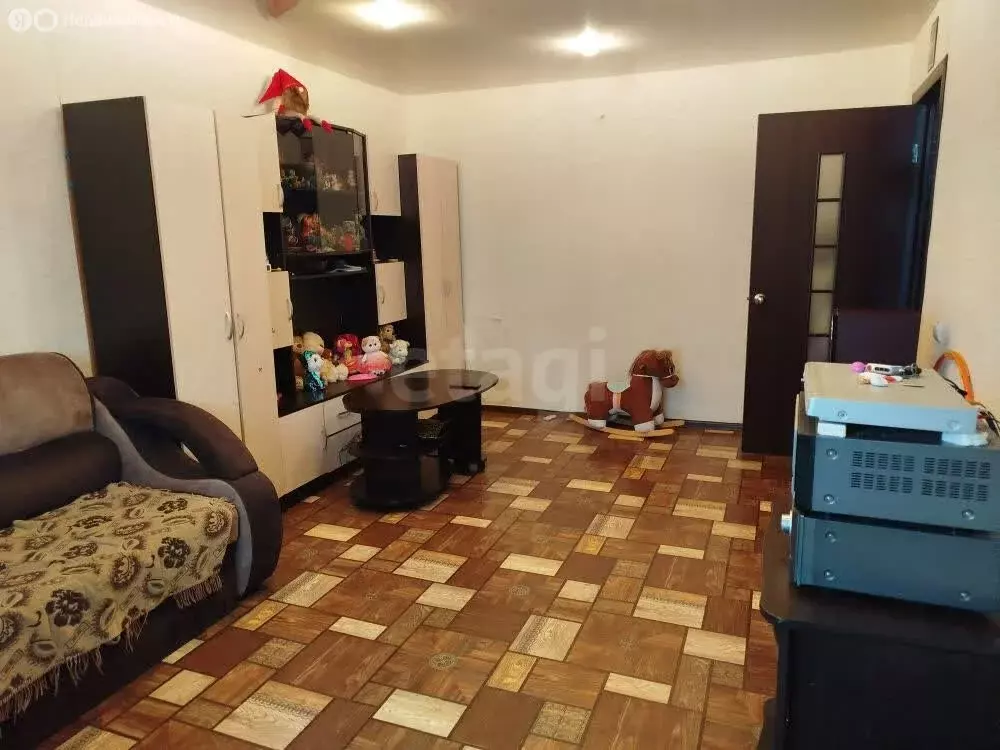 2-комнатная квартира: Нижний Тагил, улица Черных, 42 (44.3 м) - Фото 1