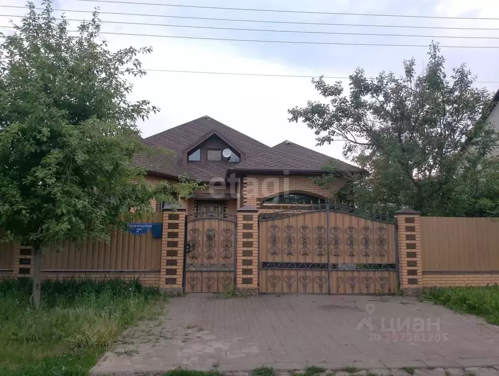 Дом в Белгородская область, Белгородский район, Тавровское с/пос, с. ... - Фото 0