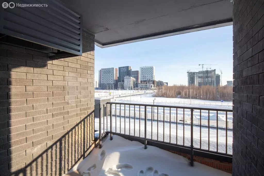 3-комнатная квартира: Тюмень, улица Разведчика Кузнецова, 16 (102 м) - Фото 1