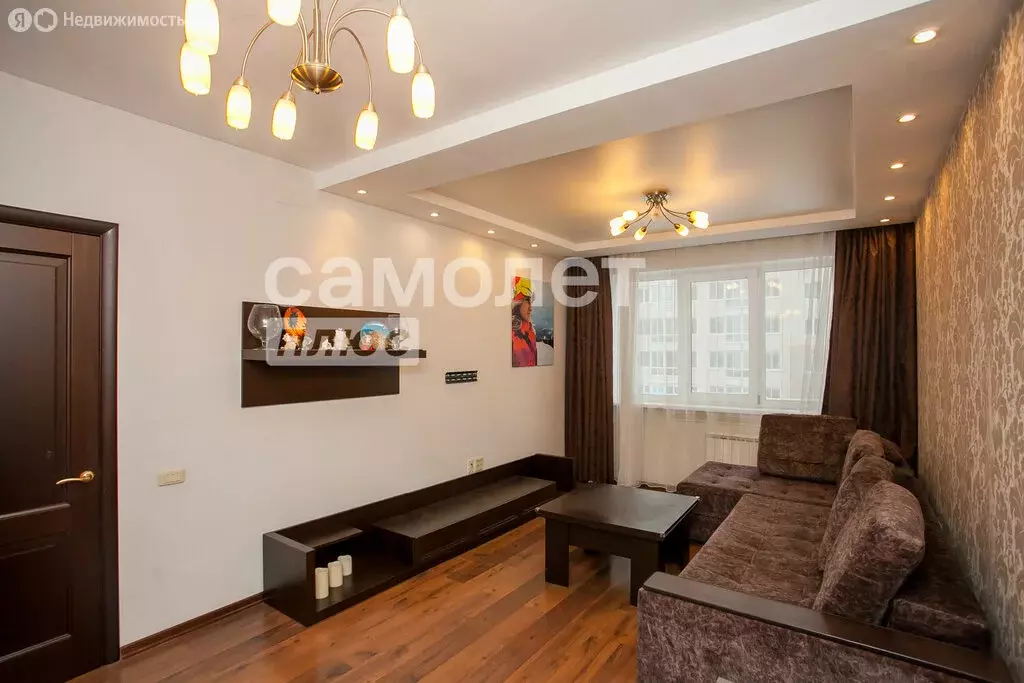 3-комнатная квартира: Кемерово, улица Свободы, 35 (82.4 м) - Фото 1