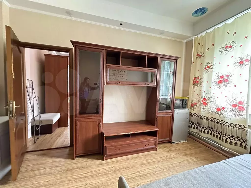 Комната 26м в 4-к., 2/3эт. - Фото 1