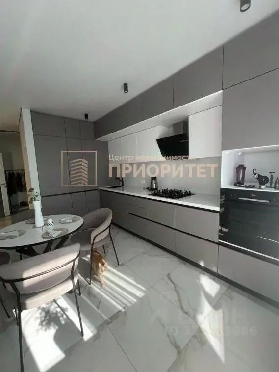 1-к кв. Саха (Якутия), Якутск 203-й мкр, 3 (48.0 м) - Фото 0