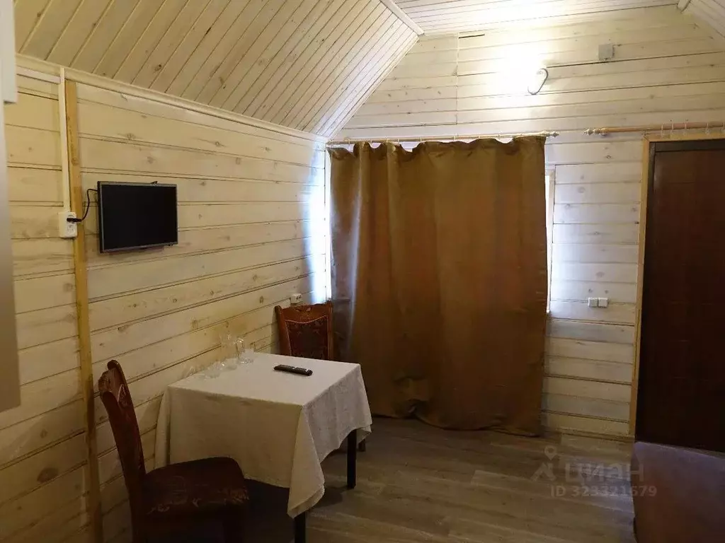 Дом в Свердловская область, Ревда ул. Прибрежная, 1 (20 м) - Фото 2