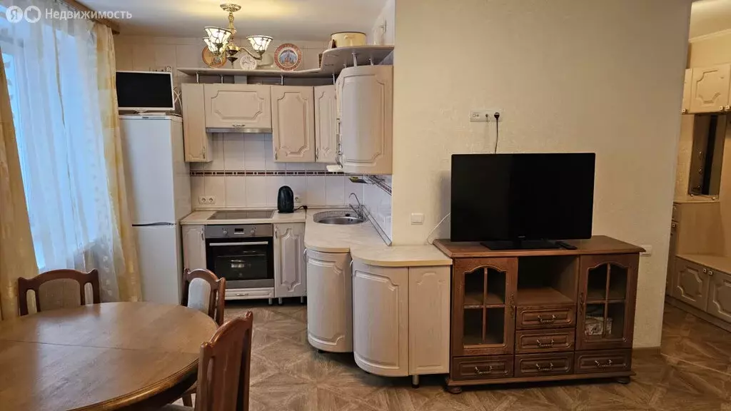 3-комнатная квартира: Нижний Тагил, проспект Вагоностроителей, 22А ... - Фото 2