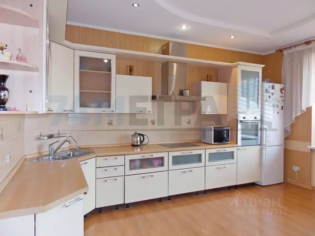 3-к кв. Челябинская область, Челябинск просп. Ленина, 12А (100.0 м) - Фото 1