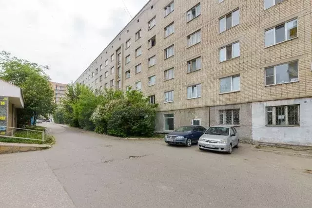 Комната 13 м в 6-к., 2/5 эт. - Фото 0