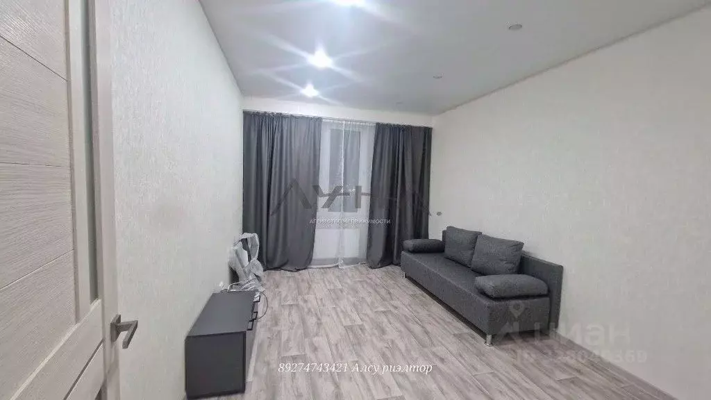 1-к кв. Татарстан, Набережные Челны ул. Шамиля Усманова, 5Б (33.0 м) - Фото 2