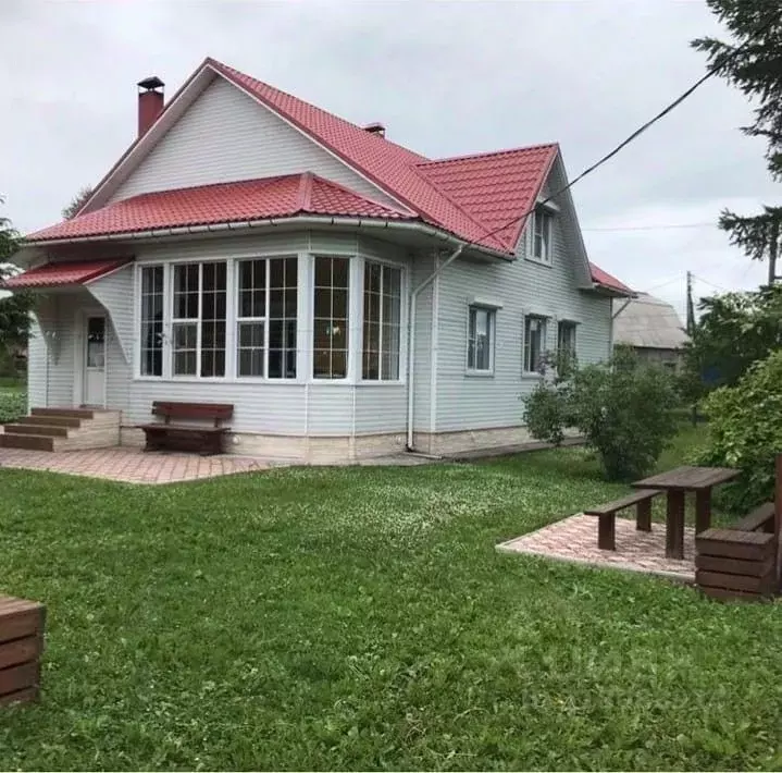 Дом в Камчатский край, Елизово Заречный мкр, ул. Некрасова, 4 (230 м) - Фото 0